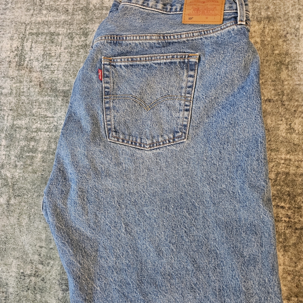 Levi's Womans Blue Jeans